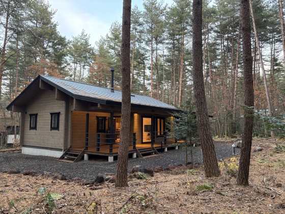 群馬県 北軽井沢・嬬恋・万座の貸別荘・コテージ｜Second House LUONTOの写真：庭付きのコテージ