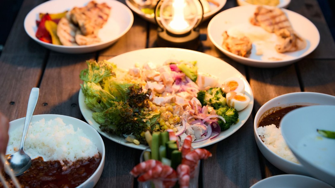 UMI-YAMA CHIKURA｜千葉県・館山・南房総｜BBQ｜厳選した肉と海の幸を焼き上げ、素材の旨みを味わう食卓。