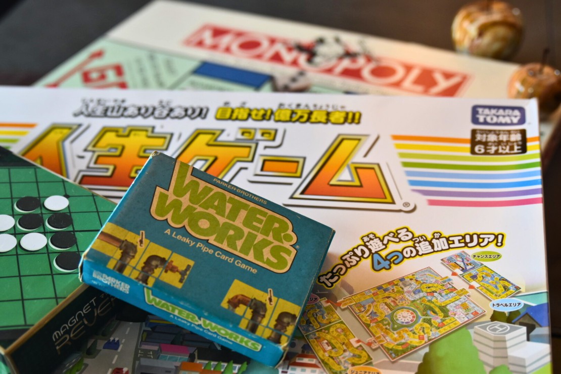 Private Villa AZUL｜千葉県・館山・南房総｜食後はみんなでお酒を飲みながらゲームはいかがですか？
アナログゲーム、楽しいですよ！ 「水道管ゲーム」「モノポリー」おすすめです。