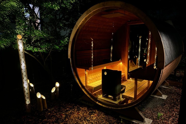 AKAMA鎌倉｜神奈川県・湘南・鎌倉の特徴写真｜プライベートバレルサウナ「VAGUE（ヴァーグ）」