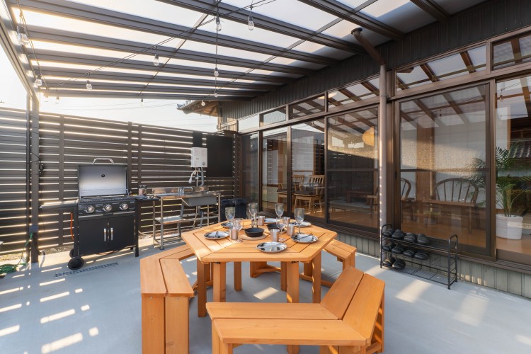 岐阜県 岐阜・大垣・養老のコテージ｜養老の隠れ家心音庵の写真：全天候型屋根付きBBQ場