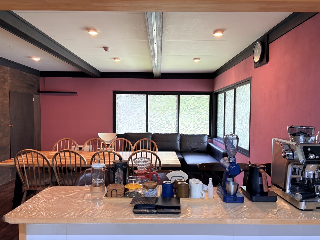 Tanigawa Valley Lodge & Coffee Roastery｜群馬県・水上・月夜野・猿ヶ京・法師｜自家焙煎豆（中煎り・深煎り）、エスプレッソマシン、全自動コーヒーメーカー、ハンドドリップ一式、夏は水出しコーヒーも。お好みのスタイルで、何杯でもどうぞ。