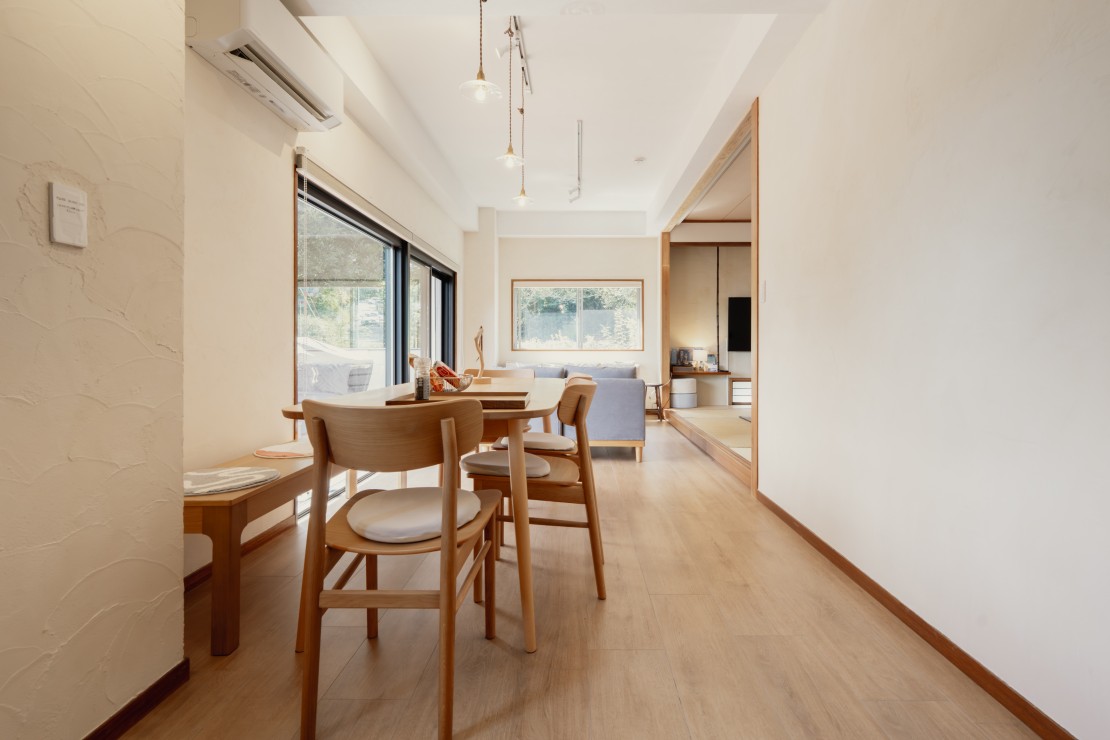 COZY HOUSE Izukogen　 (コージーハウス伊豆高原）｜静岡県・伊豆高原｜ダイニングルーム