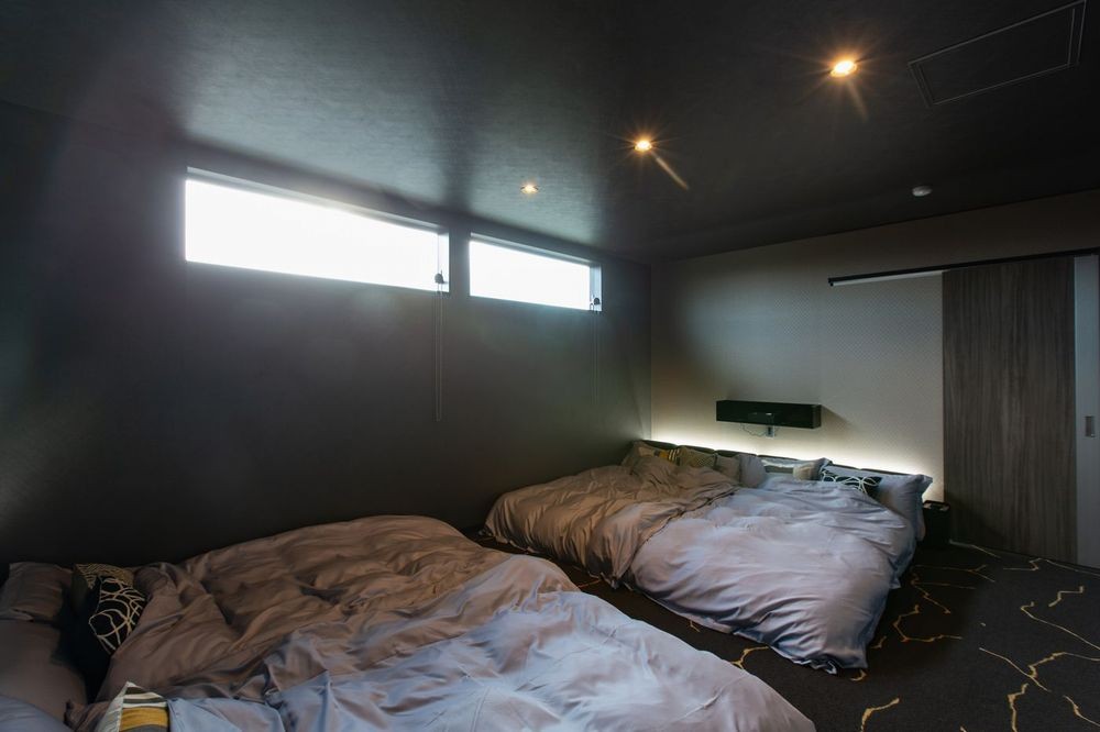 兵庫県 姫路・赤穂・播磨のコテージ｜貸別荘Abendrotの写真：寝室は、6名様までご利用出来ます。
セミダブル　4台
シングル　2台